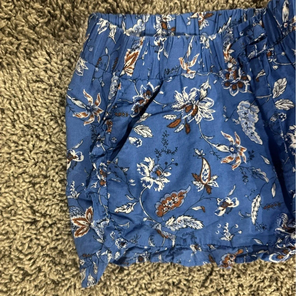 2 pairs of girls Janie and Jack Floral Shorts, size 5